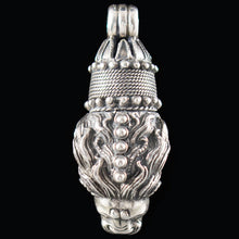 Load image into Gallery viewer, Lion Head Sterling Silver X-Large Pendant - Strength Symbol