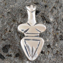 Load image into Gallery viewer, Cycladic Women Figurine Silver Pendant - Cycladic Art - Ancient Greece - Modern